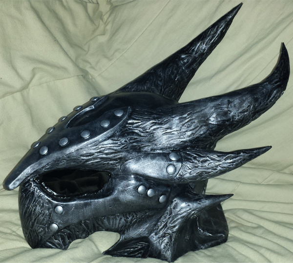 This Skyrim Daedric Helmet Is The Coolest Thing We've Seen In A Long ...